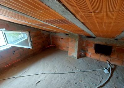 Intervenção feita em sótão de moradia unifamiliar situada em Vila Nova de Monsarros